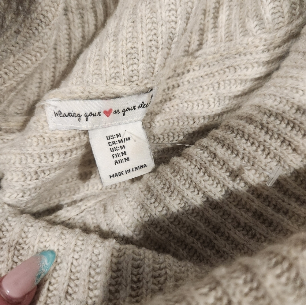 Sweater - Picture 3 of 4